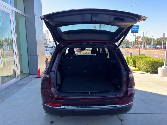 Used 2025 Velvet Red Pearlcoat Jeep Laredo X image 7
