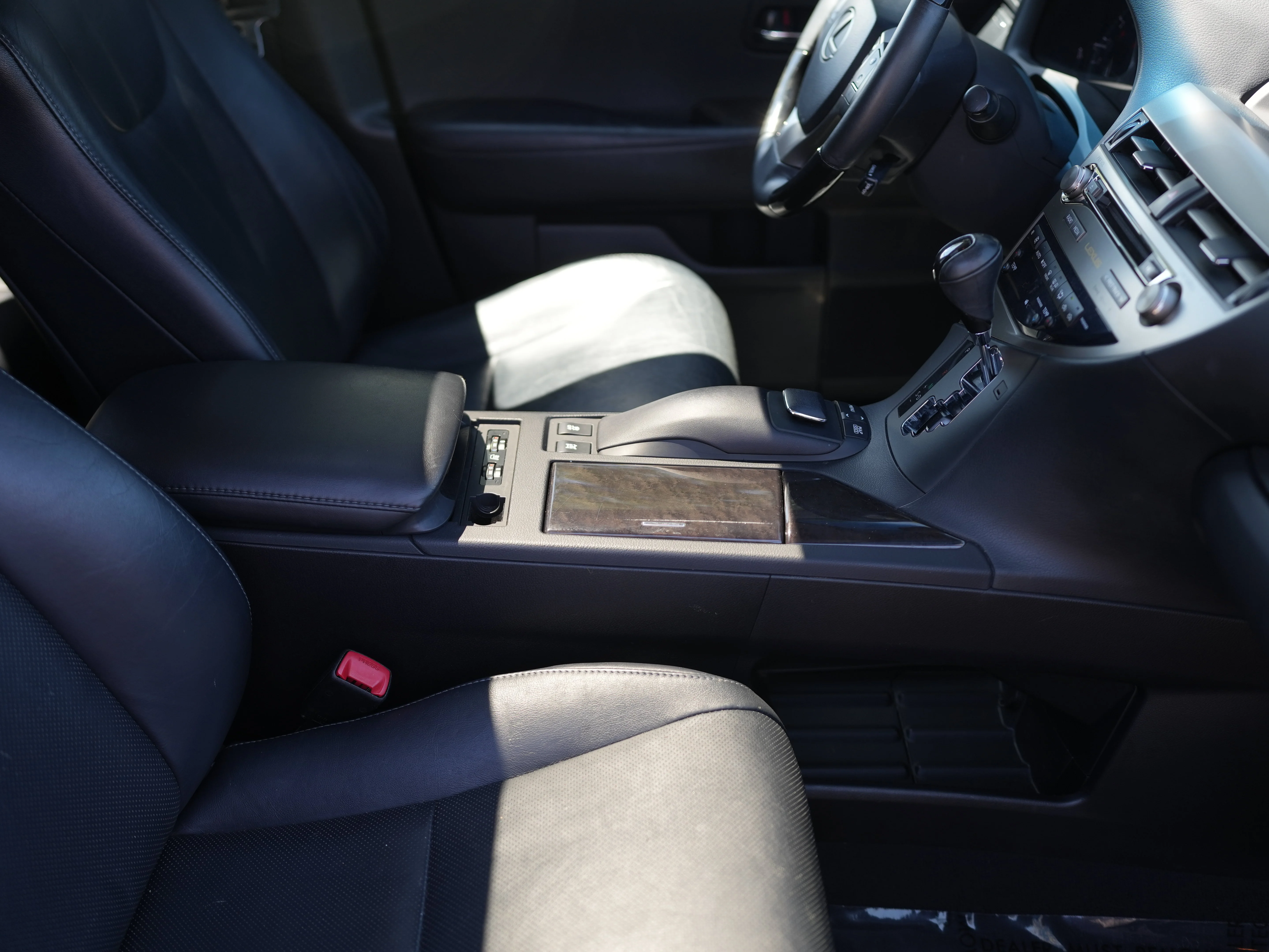 Used 2013 Black Lexus  image 18