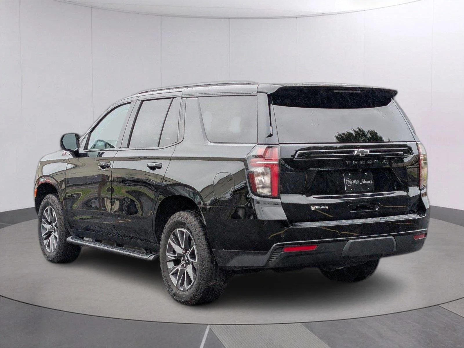 Used 2024 Black Chevrolet Z71 image 3