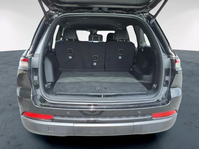 Used 2025 Black Jeep Altitude image 11