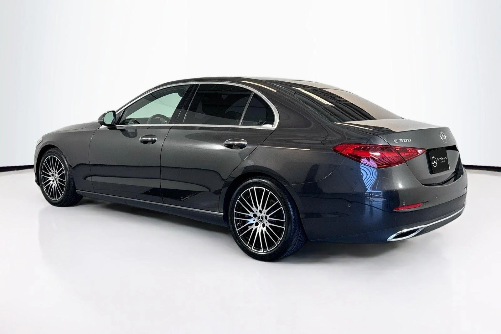Used 2022 Graphite Grey Metallic Mercedes-Benz C 300 image 7