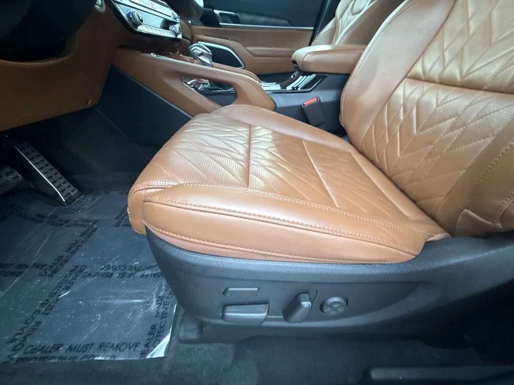 Used 2025 Black Kia SX-Prestige X-Line image 14