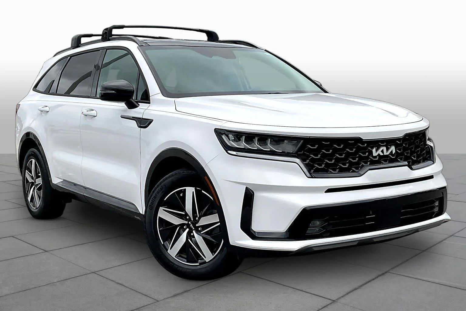 Used 2023 Glacial White Pearl Kia EX image 3