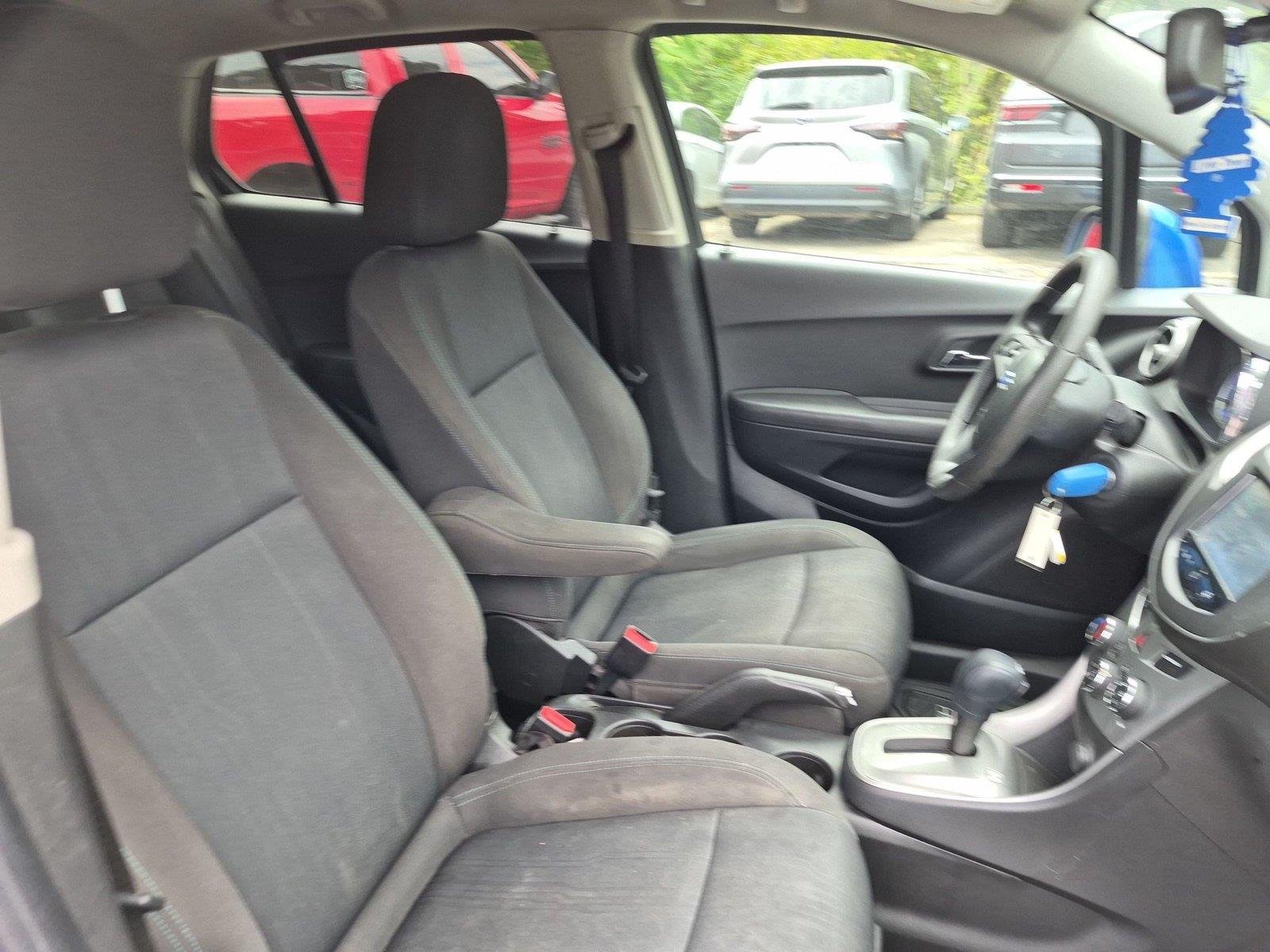 Used 2015 Brilliant Blue Metallic Chevrolet LT image 35