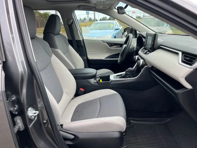 Used 2022 Magnetic Gray Metallic Toyota XLE image 9