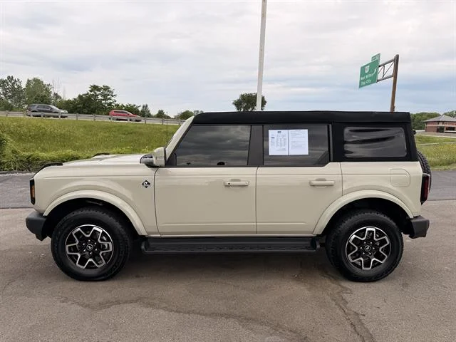 Used 2025 Desert Sand Ford Outer Banks image 6