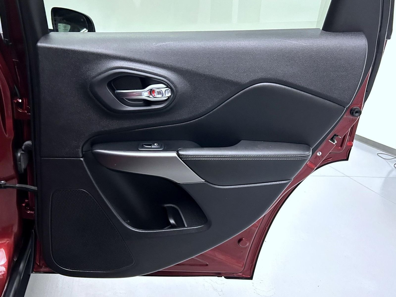 Used 2019 Red Jeep Limited image 17