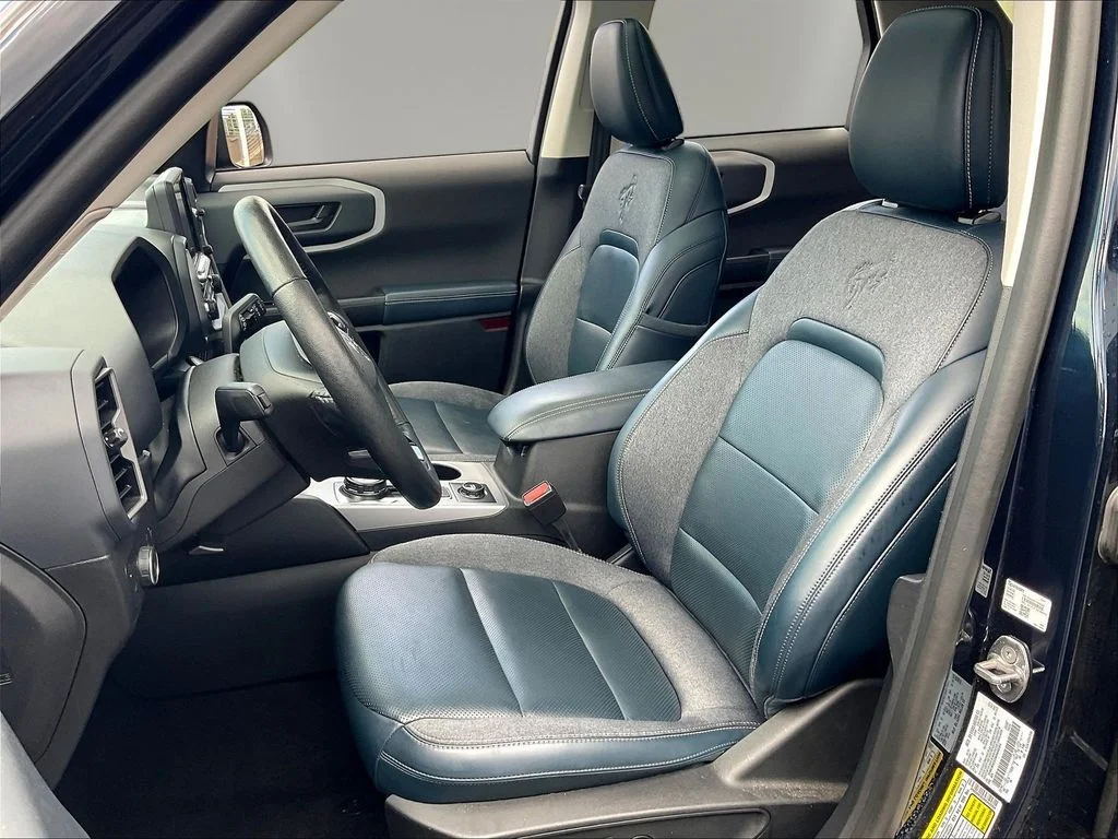 Used 2021 Blue Metallic Ford Outer Banks image 21