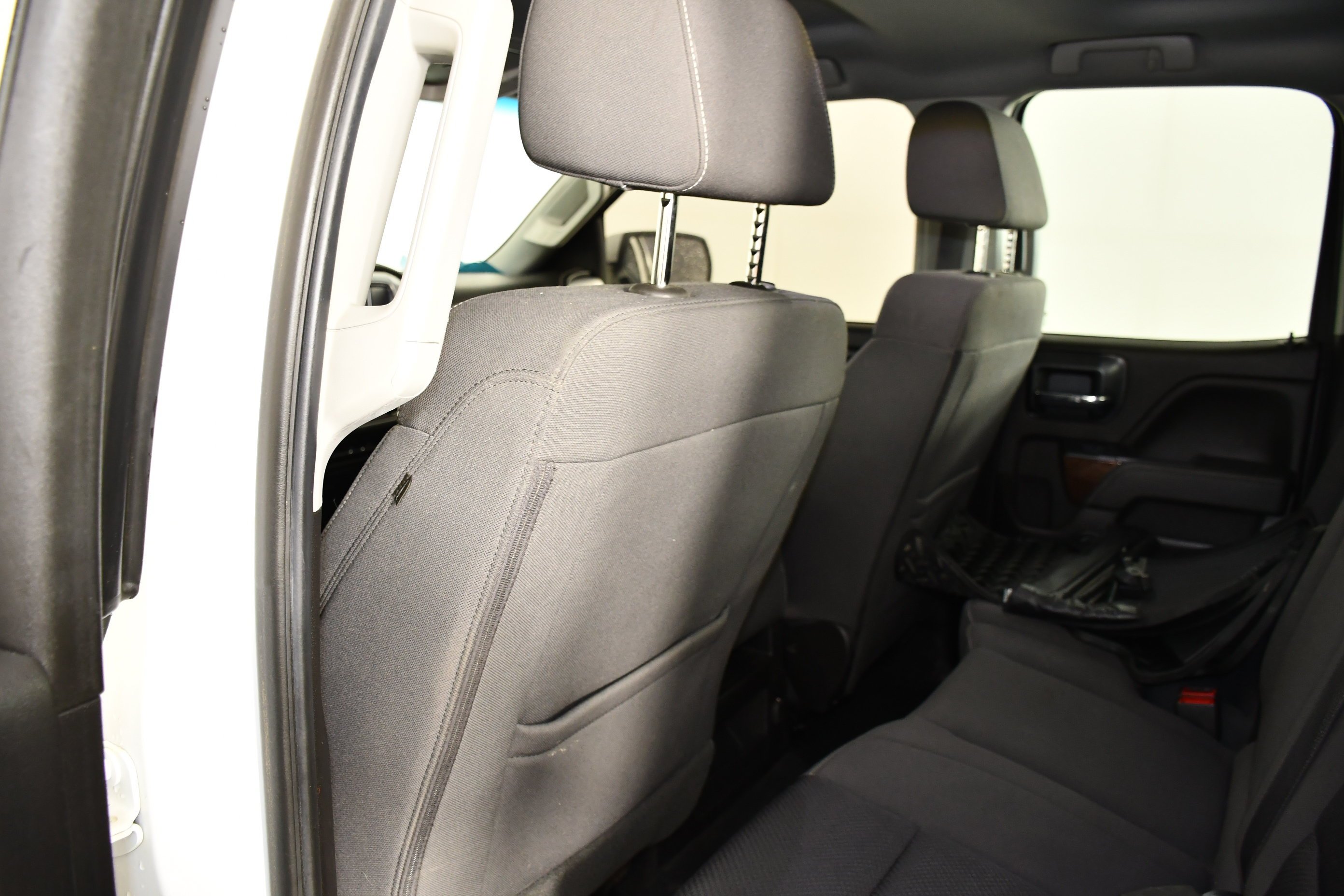 Used 2018 Summit White GMC SLE image 45