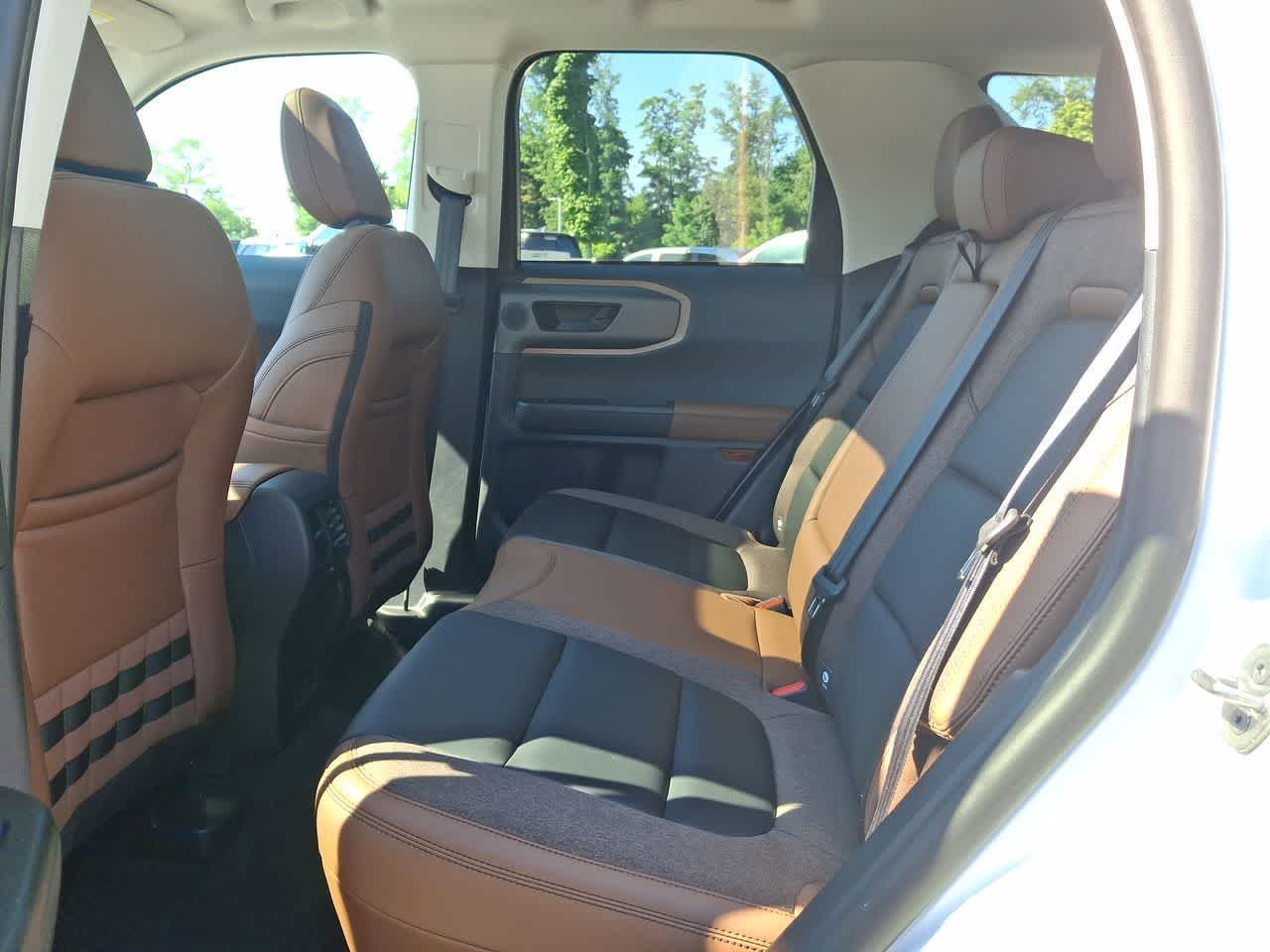 Used 2026 Oxford White Clearcoat Ford Outer Banks image 26