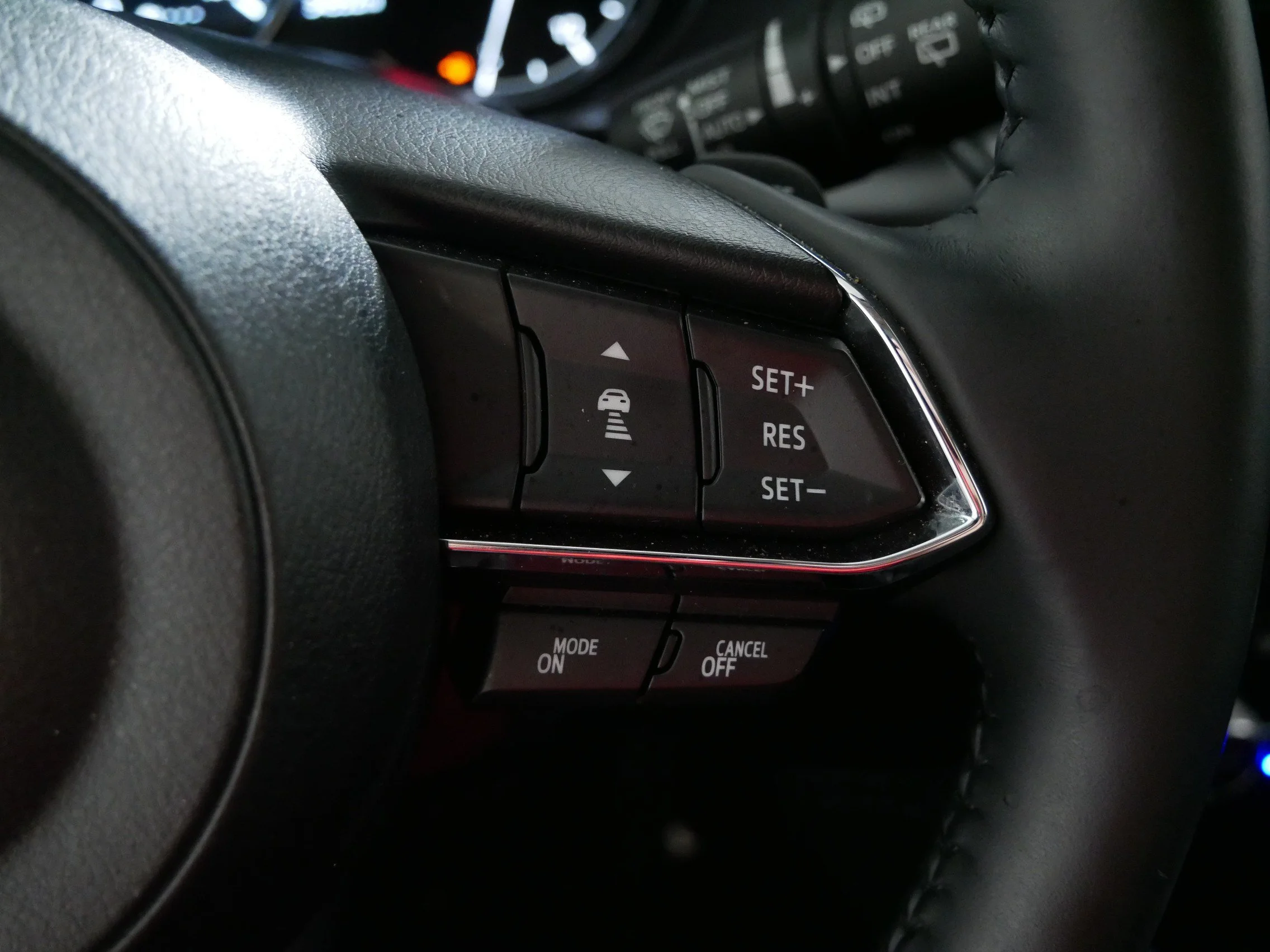 Used 2024 Platinum Quartz Metallic Mazda 2.5 S Premium Plus Package image 29