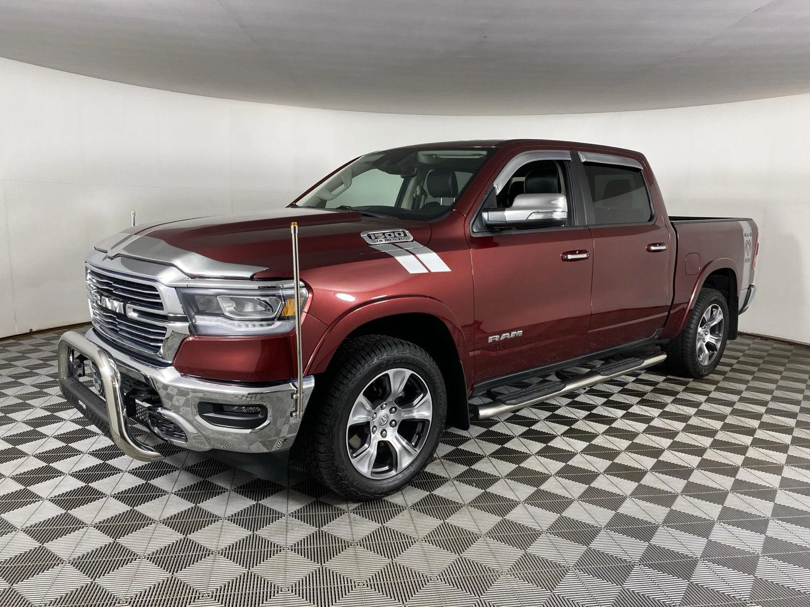 Used 2022 Delmonico Red Pearlcoat Ram Laramie image 6