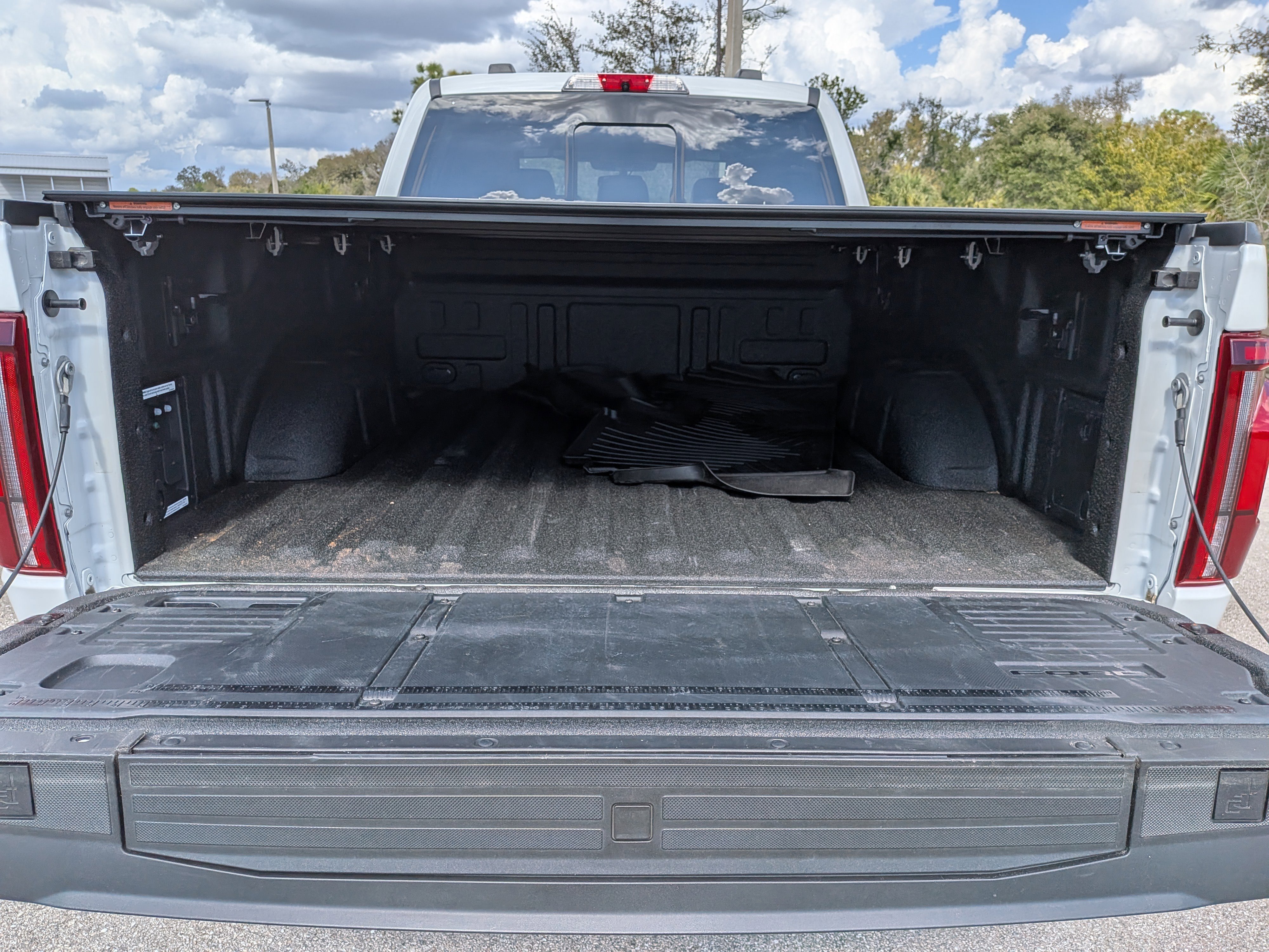 2024 Ford F-150 Platinum - Photo 13