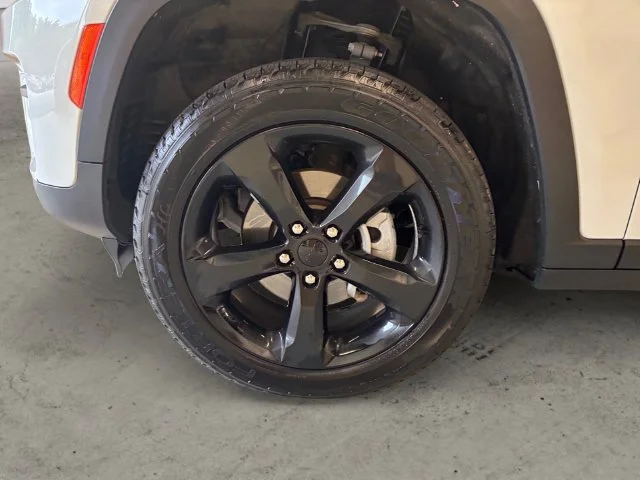 Used 2023 White Jeep Altitude X image 15