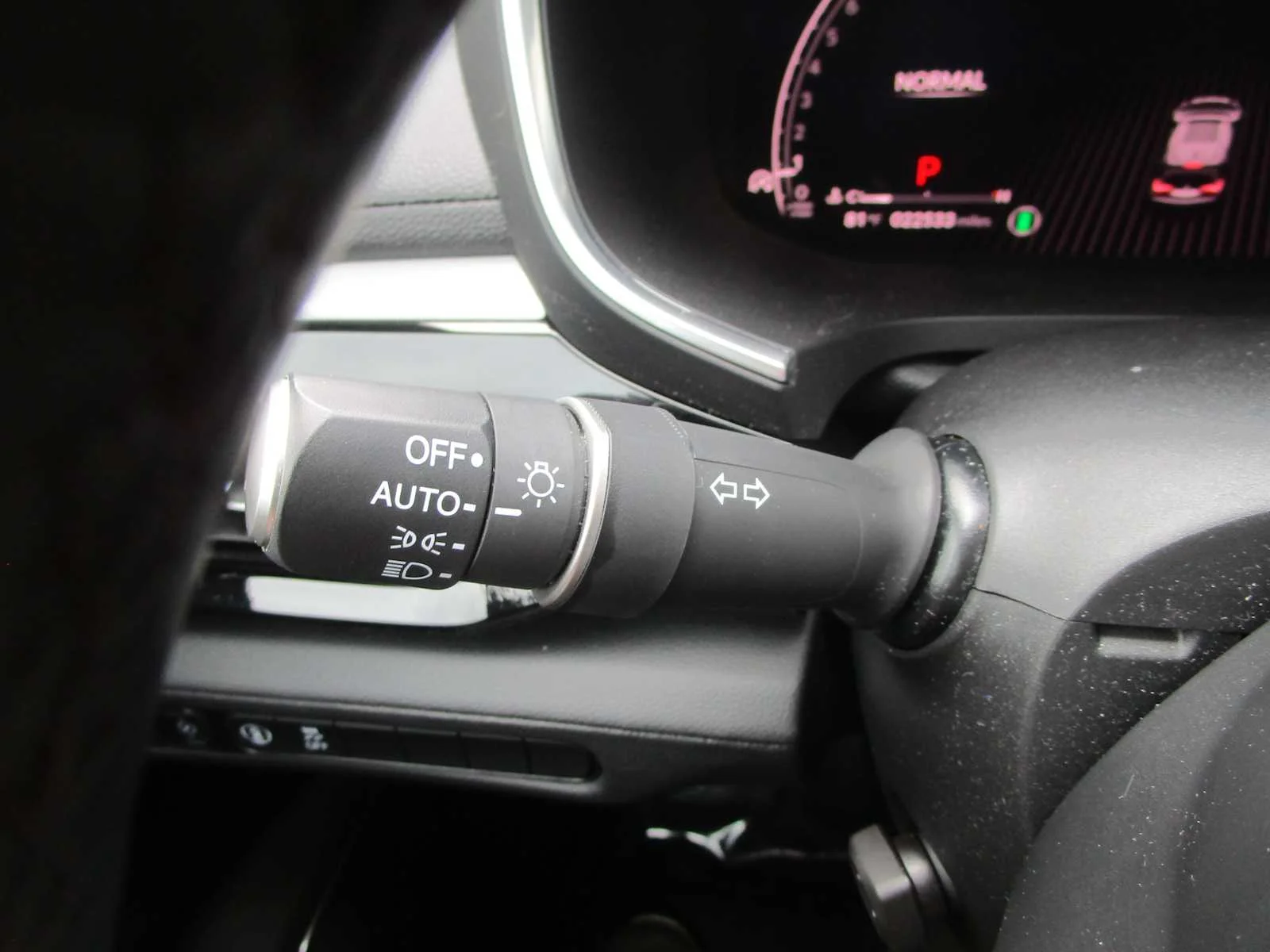 Certified Used 2024 Platinum White Pearl Acura  image 31