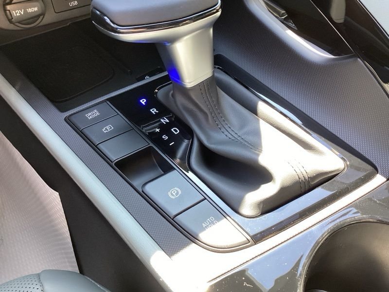 2025 Hyundai Elantra Limited - Photo 37