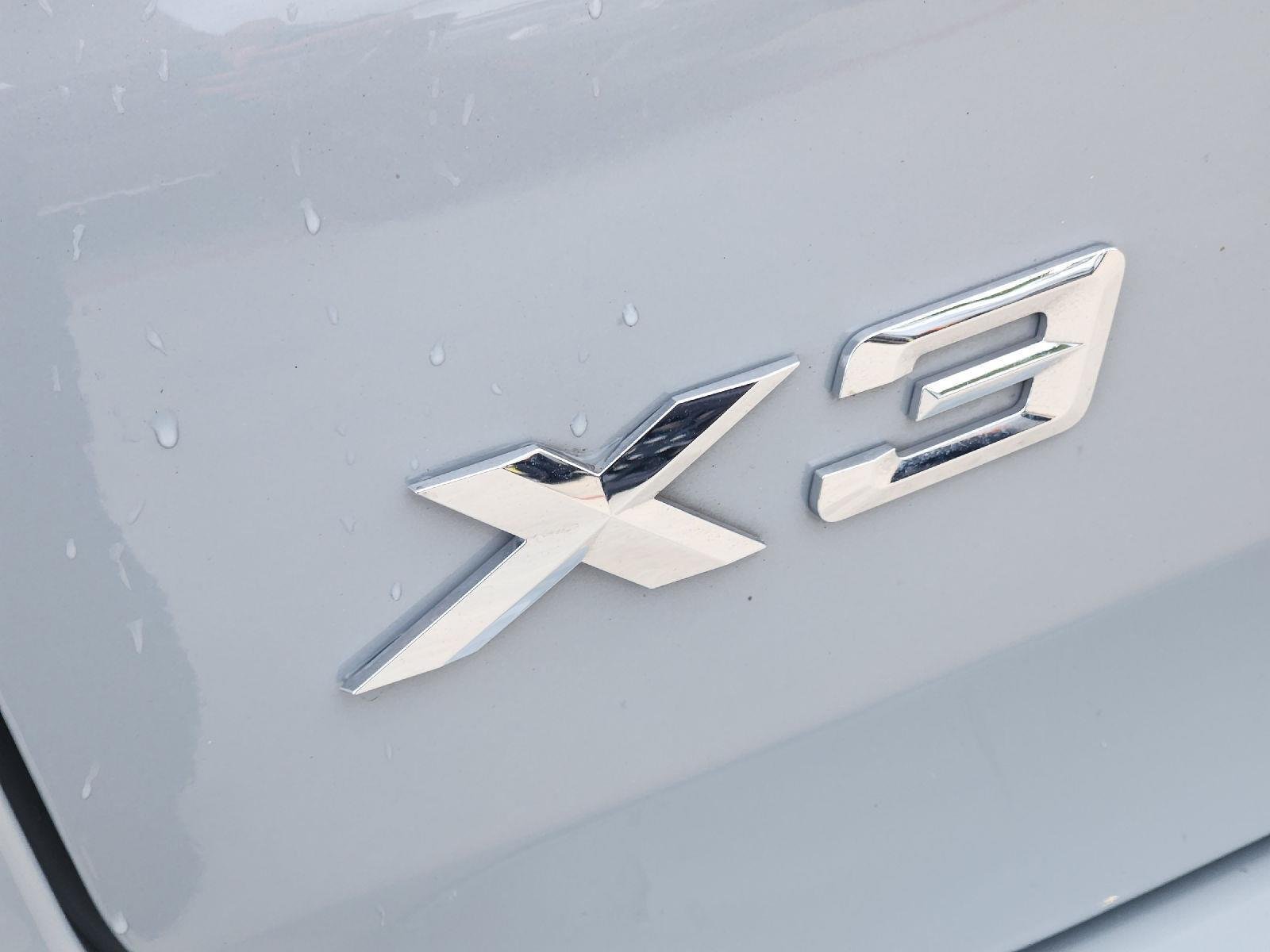 Used 2022 Brooklyn Grey Metallic BMW sDrive30i image 11