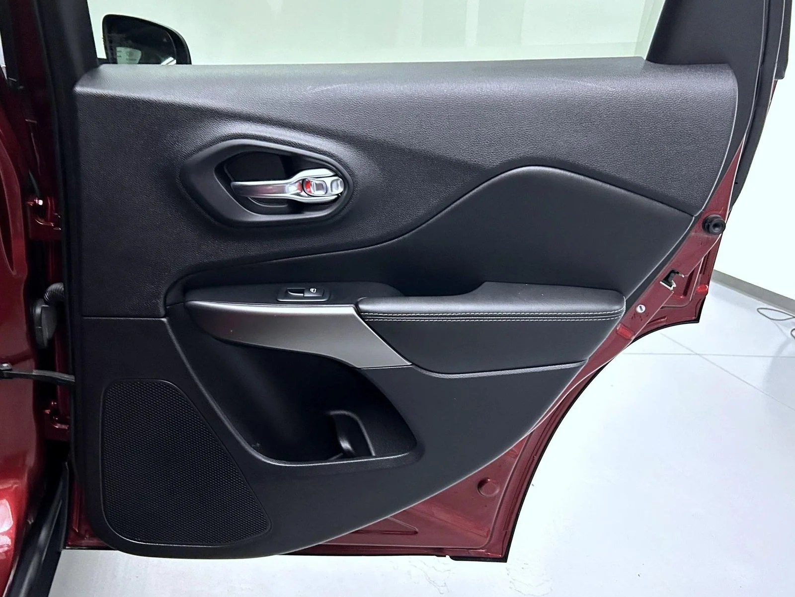 Used 2019 Red Jeep Limited image 17