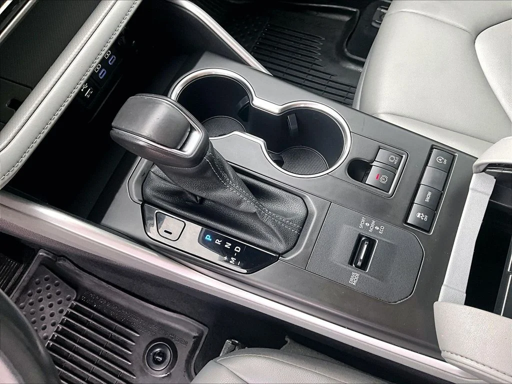 Used 2022 Gray Toyota XLE image 16