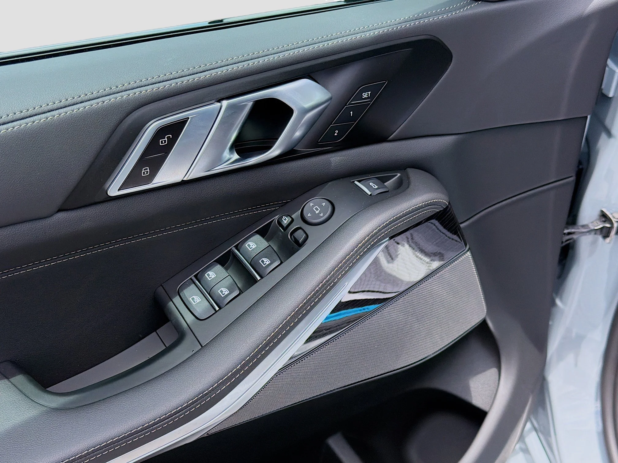 New 2026 Brooklyn Grey Metallic BMW sDrive40i image 22