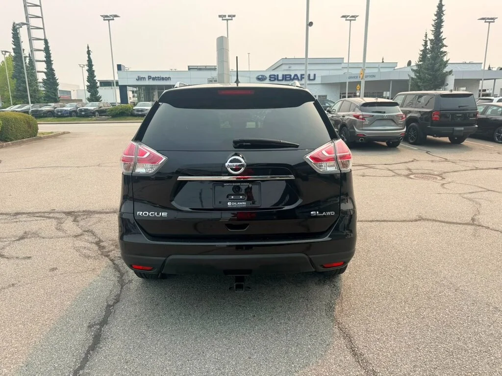 Used 2016 Magnetic Black Metallic Nissan SL AWD Premium CVT Dilawri Certified   Local BC image 4