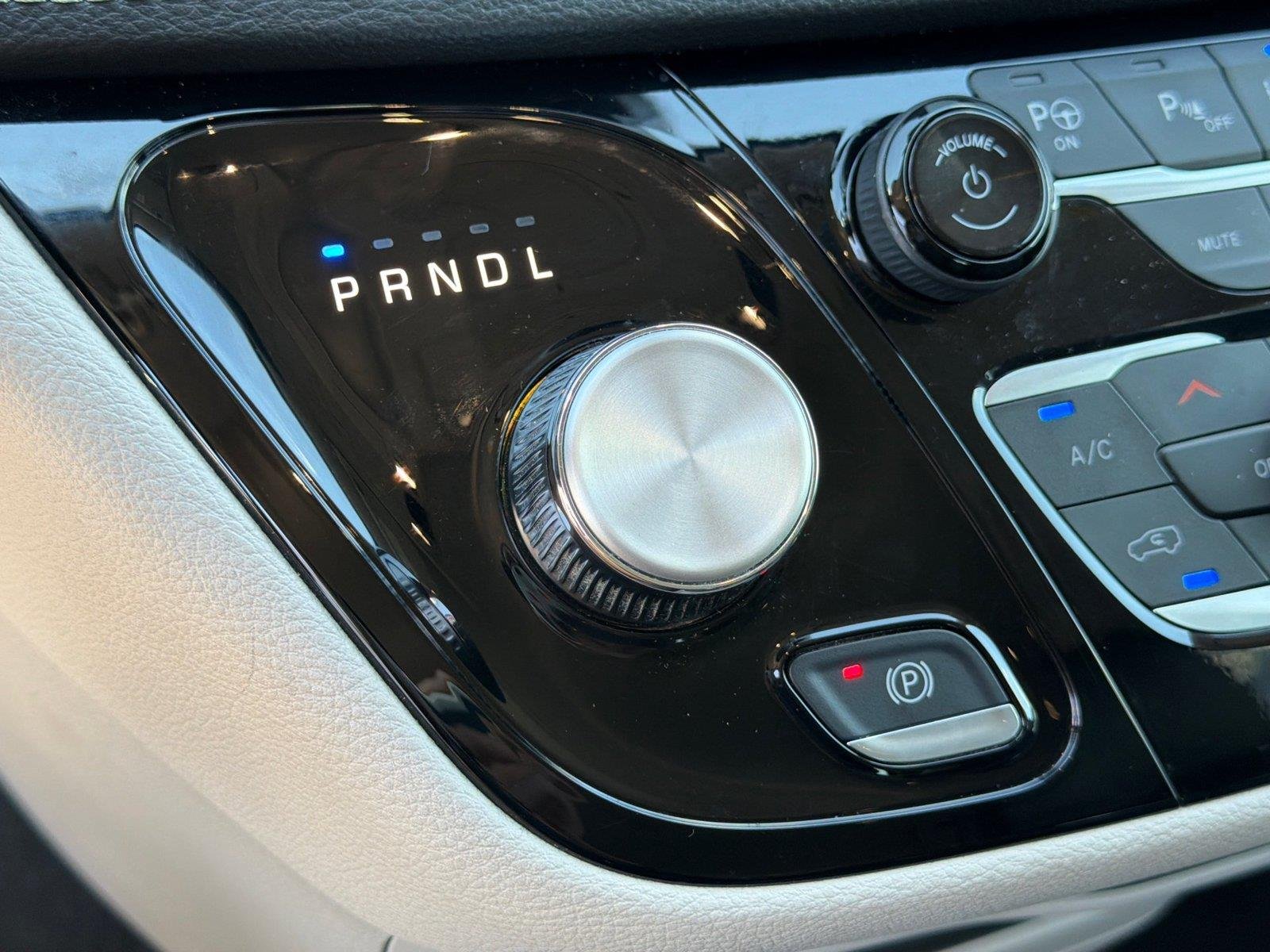 Used 2024 Fathom Blue Pearlcoat Chrysler Touring L image 16