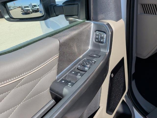 New 2027 Star White Metallic Tri-Coat Ford F-250® Platinum® image 64