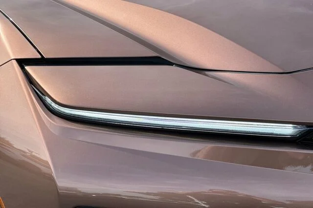 2025 Toyota Crown Signia XLE - Photo 16