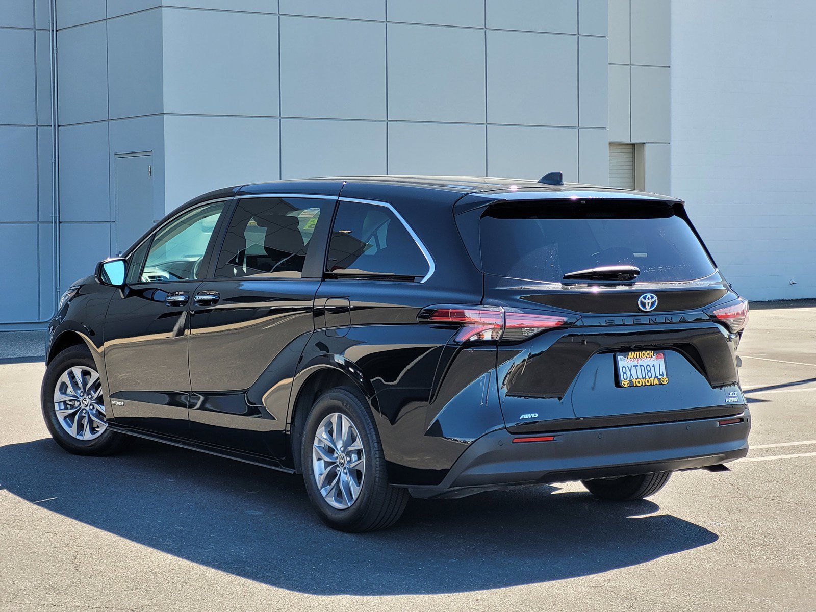Used 2021  Toyota XLE image 6