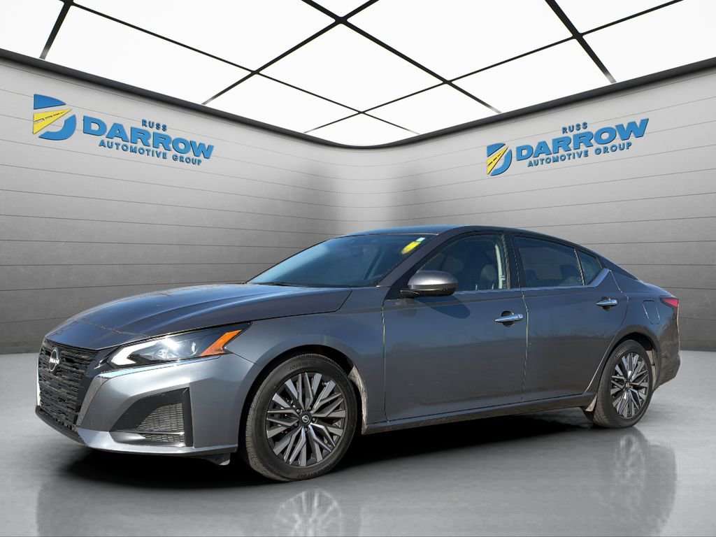 2023 Nissan Altima SV