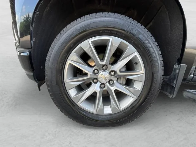 Used 2020 Black Chevrolet High Country image 24