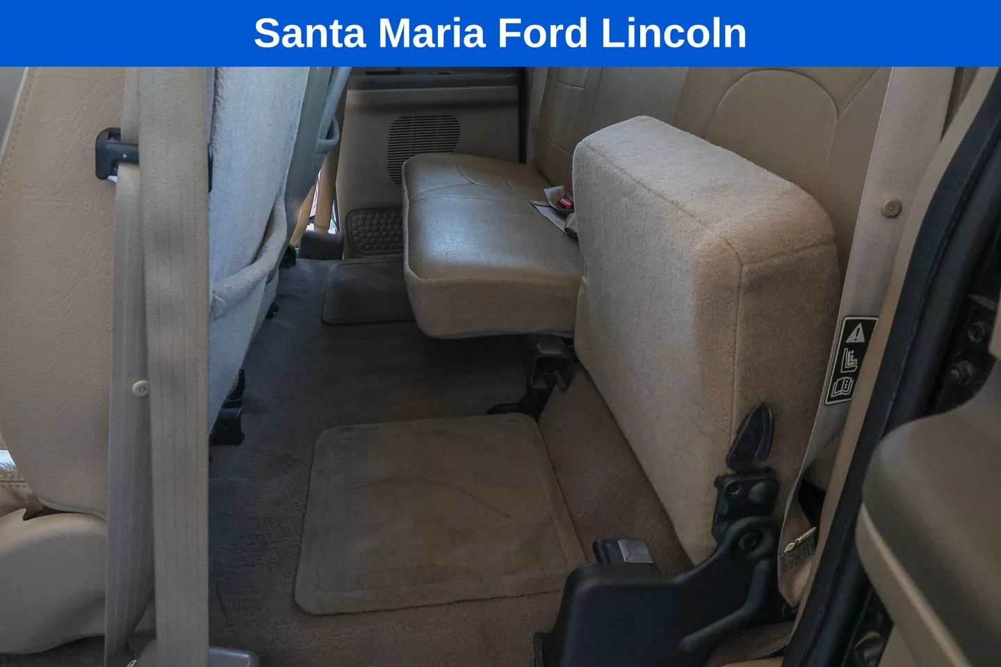 Used 2000 Black Ford Lariat image 28