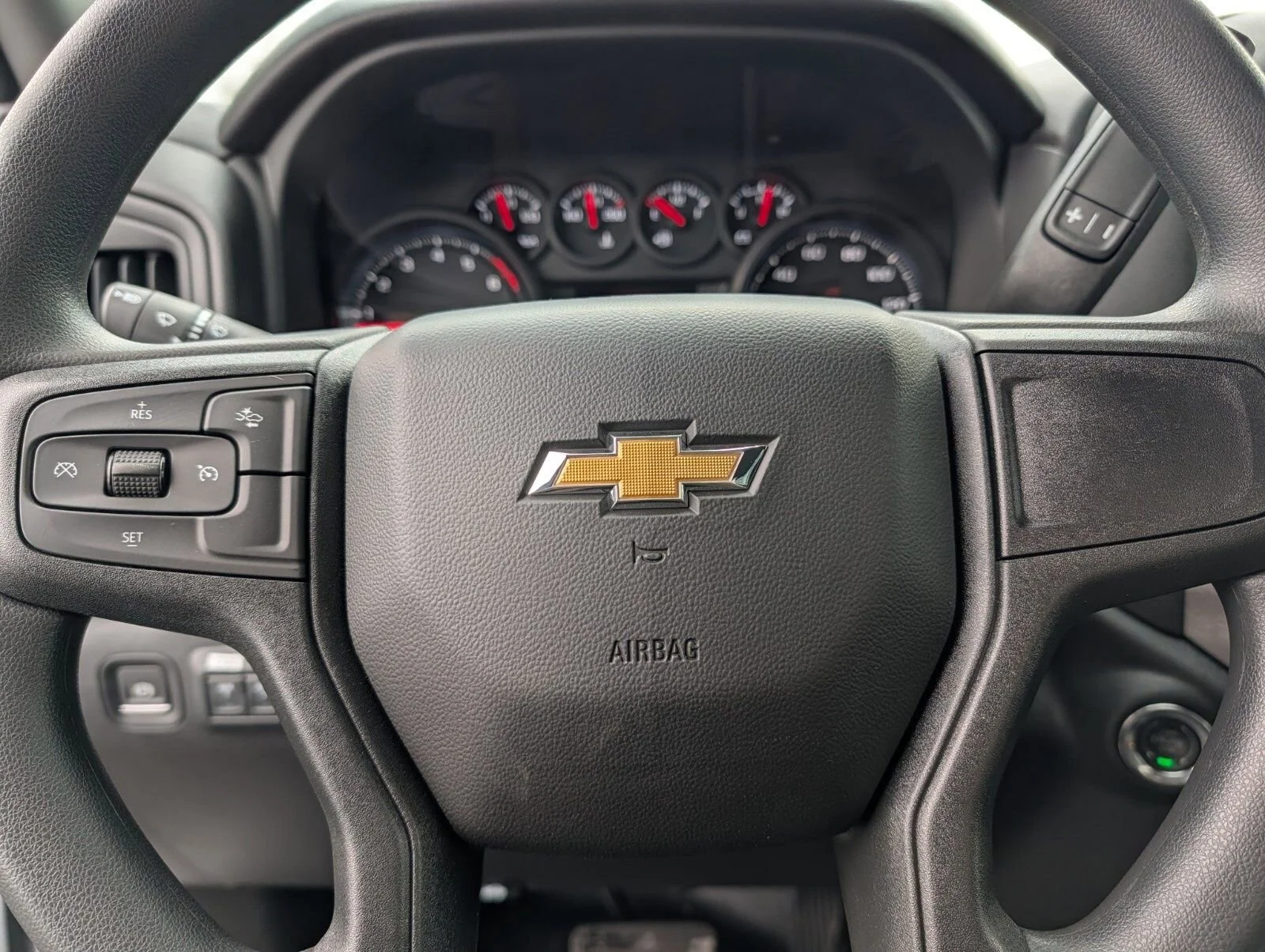 New 2025 Summit White Chevrolet Work Truck image 27