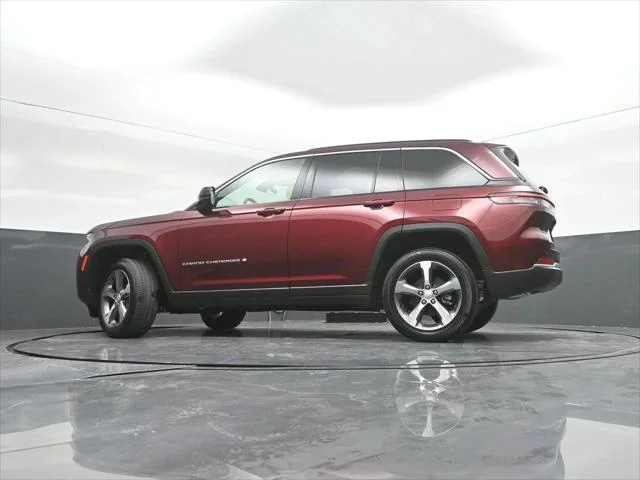 New 2026 Velvet Red Pearl-Coat Exterior Paint Jeep Limited image 33