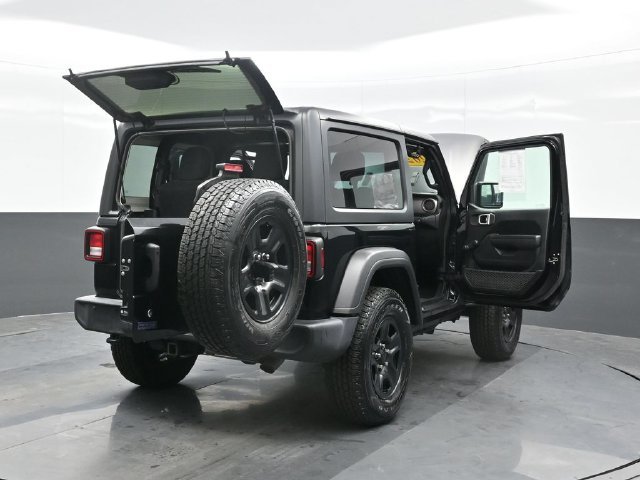 Used 2021 Black Jeep Sport image 29