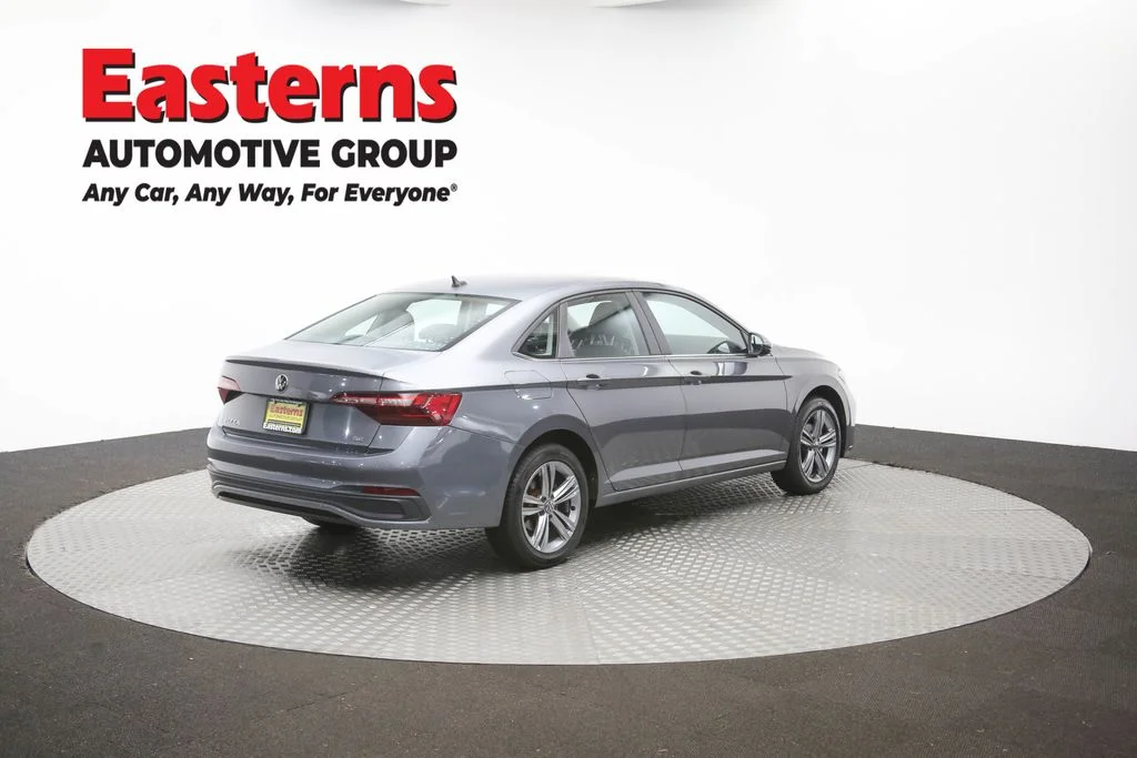 Used 2024 Silver Volkswagen 1.5T SE image 34