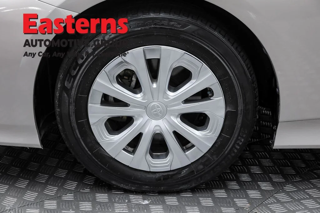 Used 2020 Gray Toyota XLE image 30