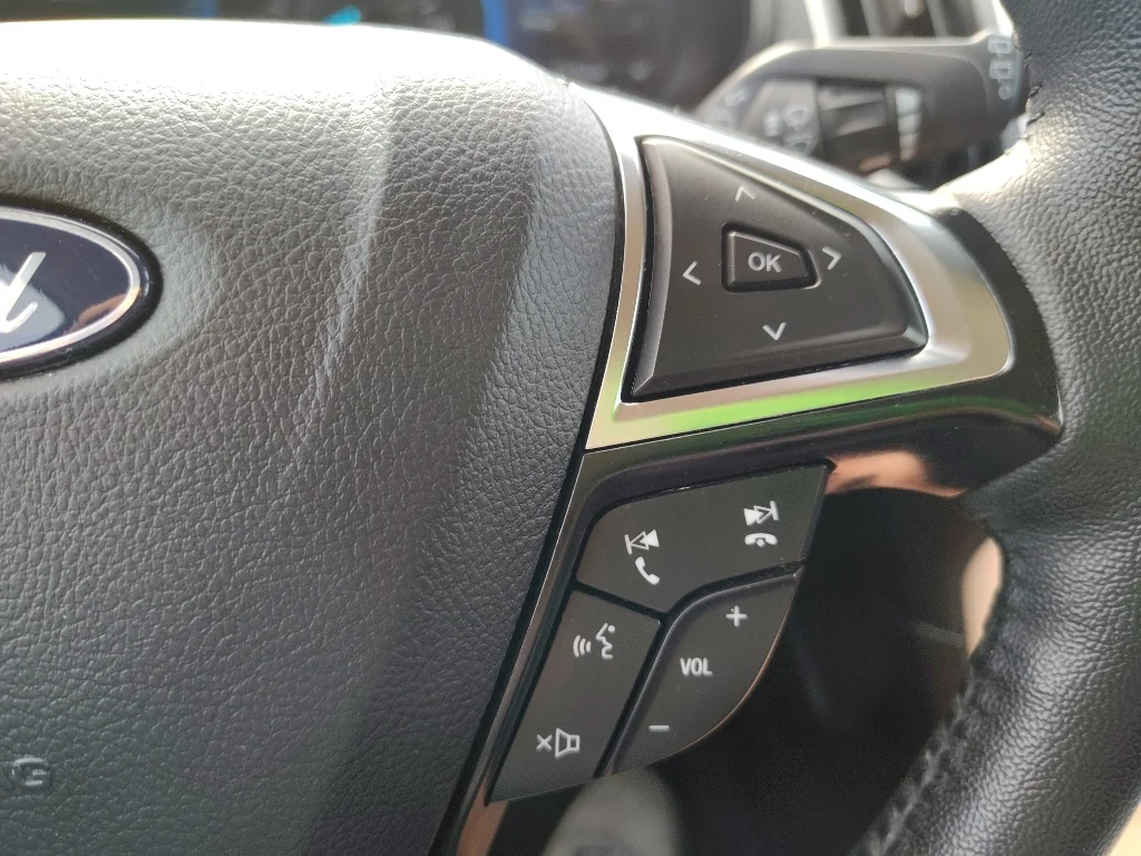 Used 2024 Oxford White Ford SEL image 21