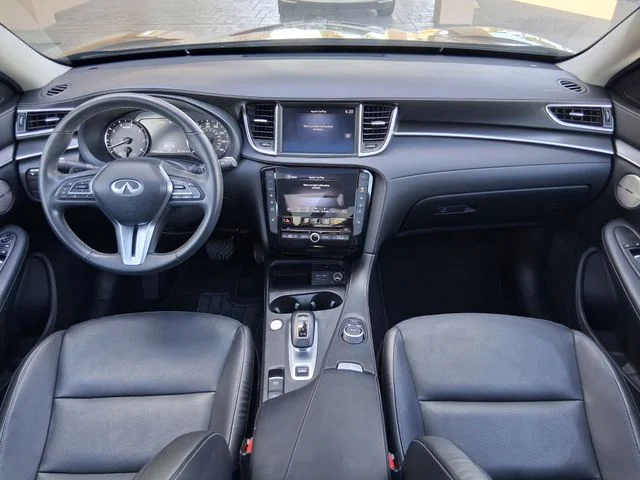 Used 2025 Black INFINITI LUXE image 9