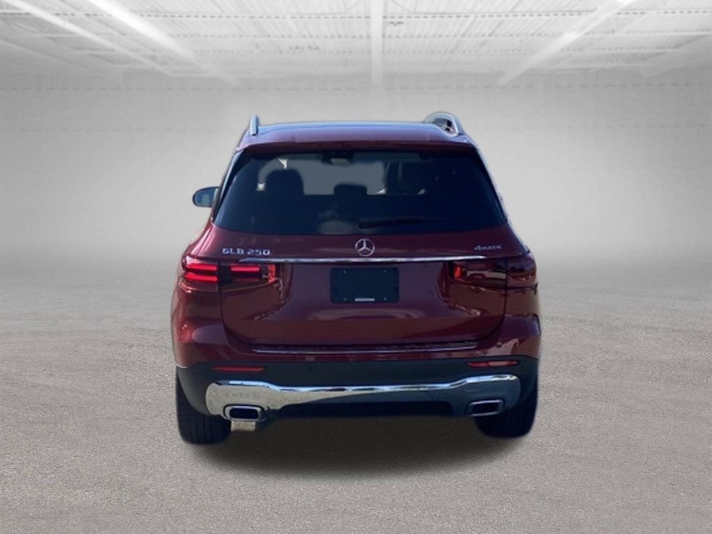 Used 2026 Red Mercedes-Benz GLB 250 image 4