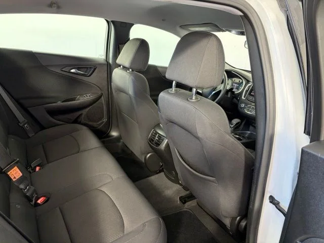 Used 2024 White Chevrolet LT image 28