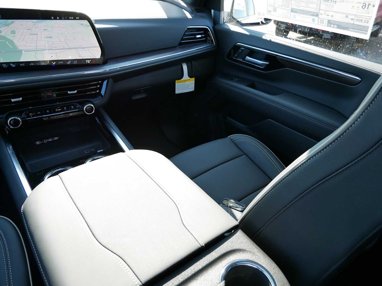 2026 Chevrolet Suburban Premier - Photo 15