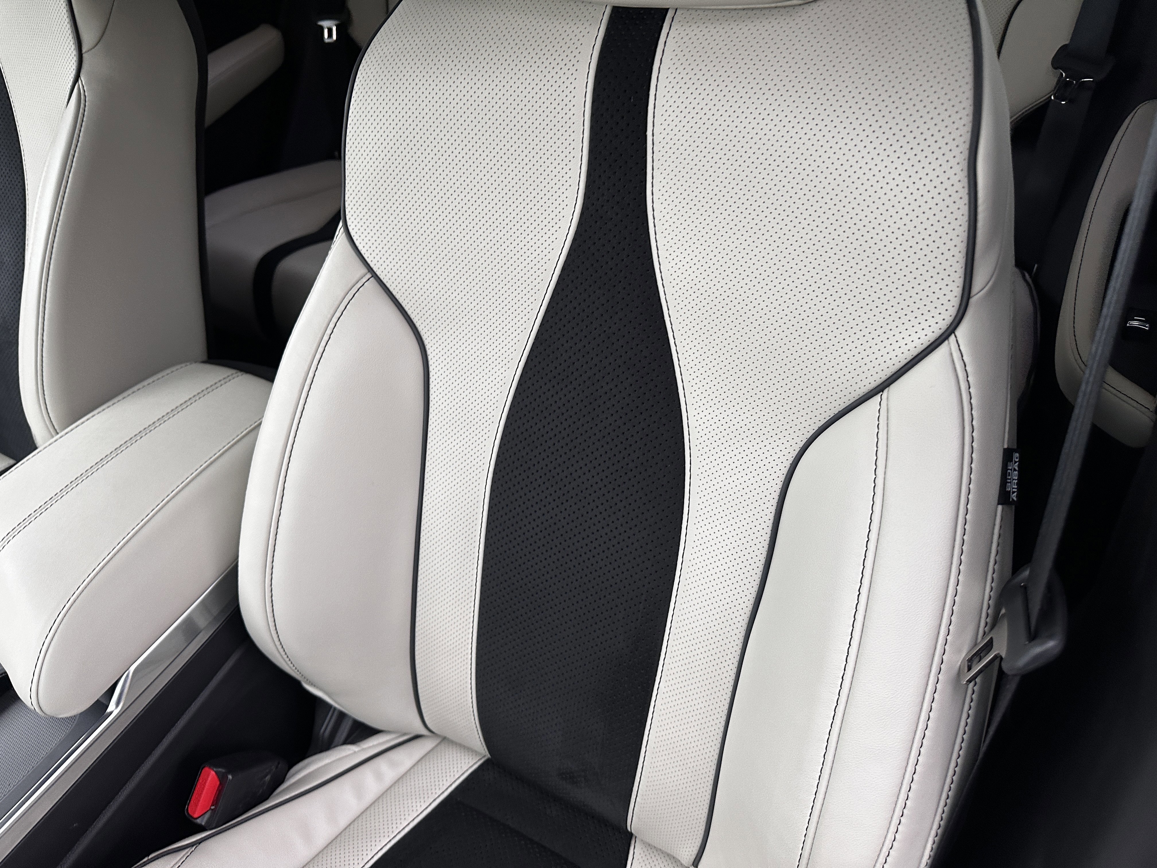 Used 2025 Liquid Carbon Metallic Acura SH-AWD TECH image 25