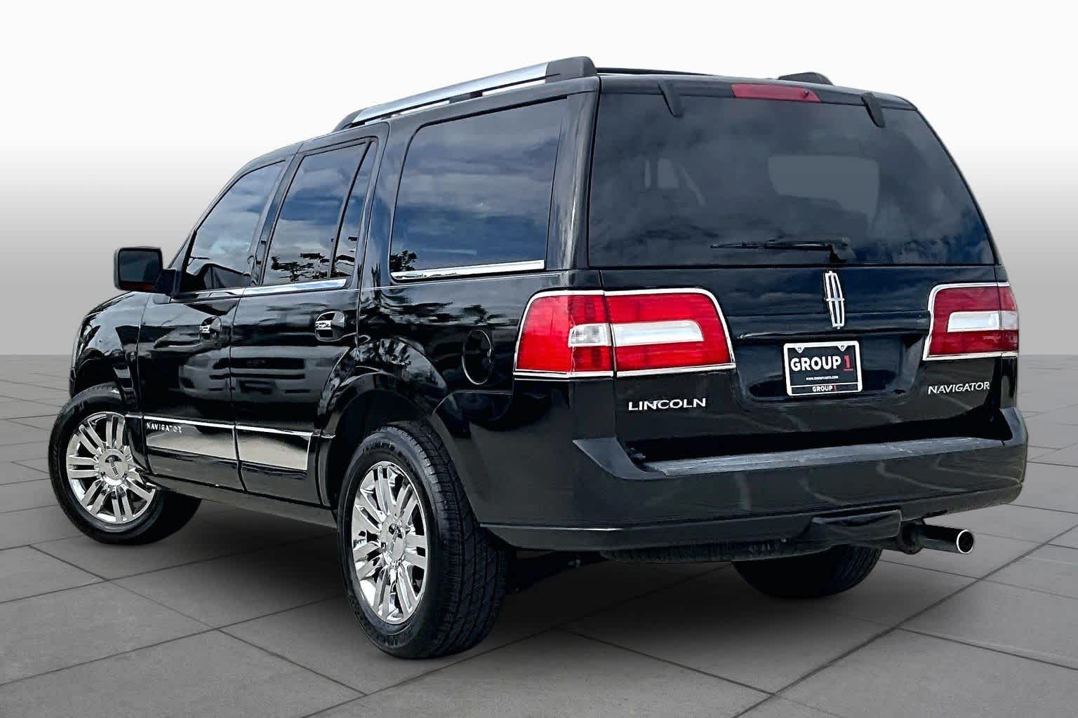 Used 2007 Black Lincoln Ultimate image 10