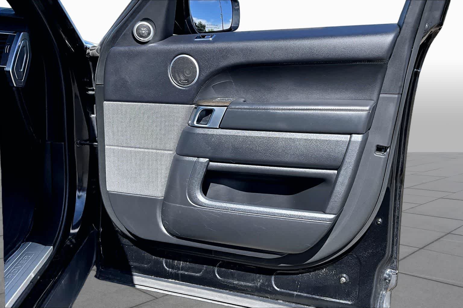 Used 2020 Borealis Black Metallic Land Rover HSE image 22