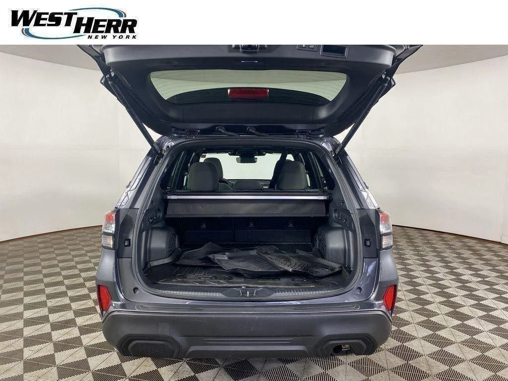 Used 2025 Magnetite Gray Metallic Subaru Premium image 19