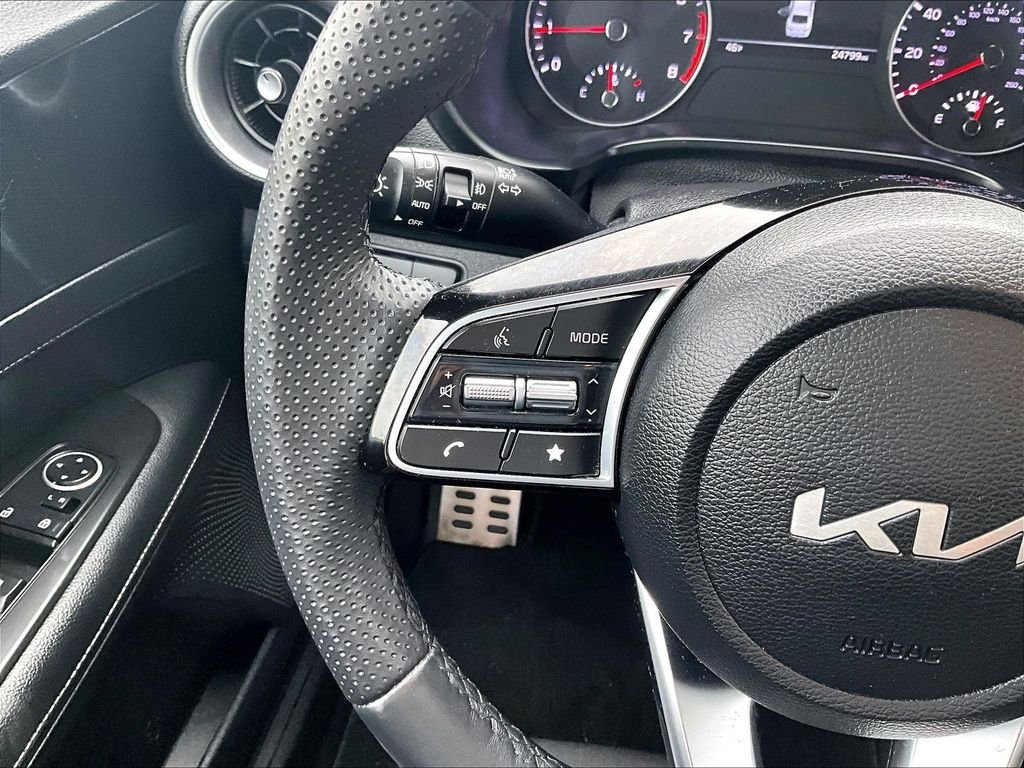 Used 2023 Gravity Gray Kia GT-Line image 23