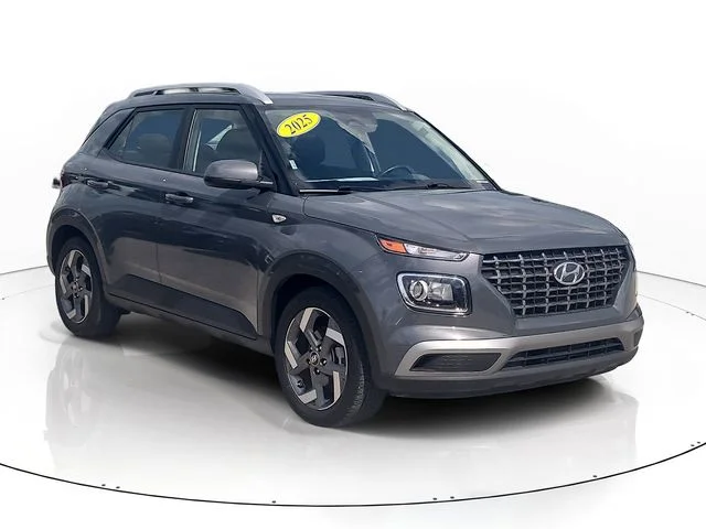 Used 2025 Gray Hyundai SEL image 3