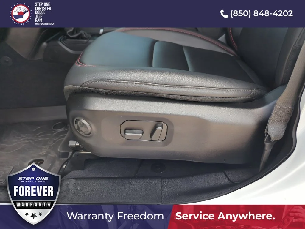 Used 2025 White Jeep Rubicon X image 12