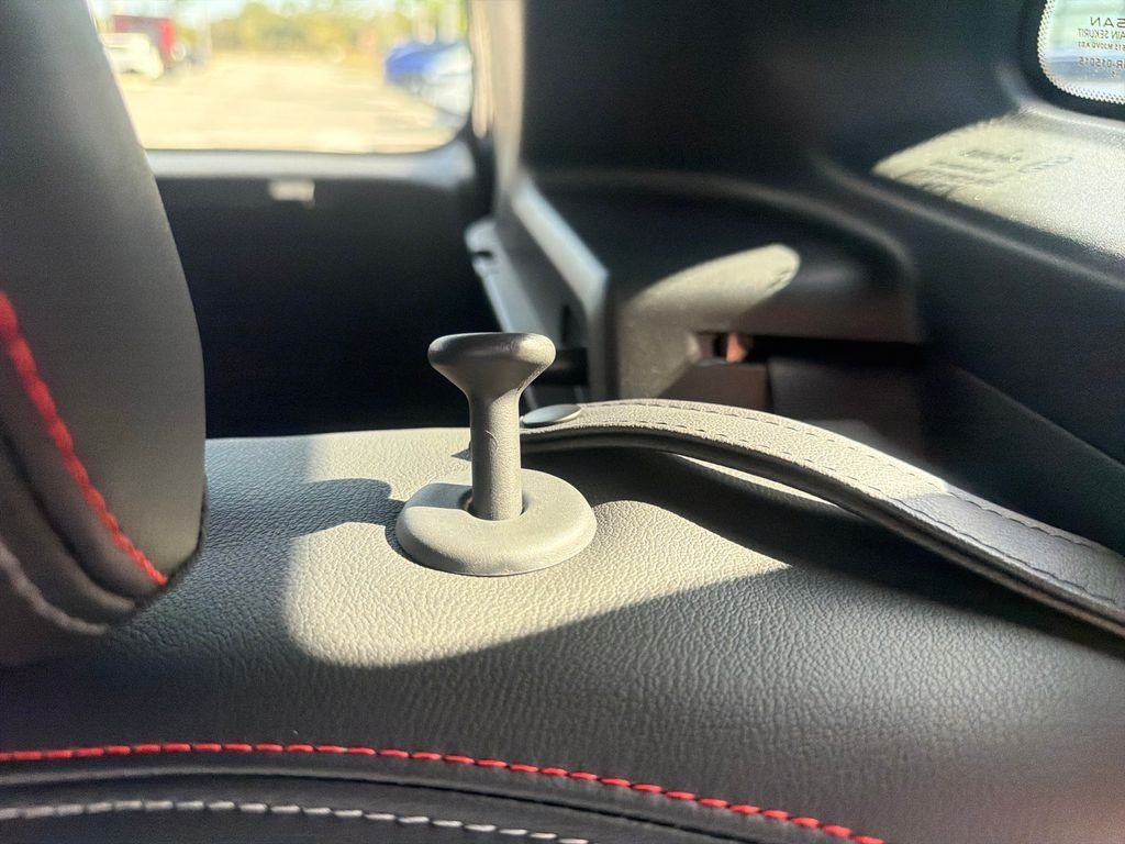 New 2026 Nissan Kicks SR 4D Sport Utility